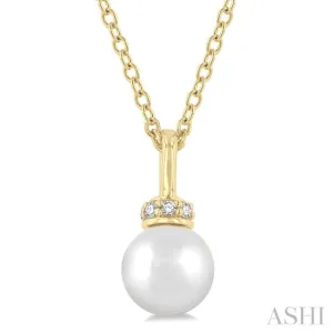 1/20 ctw Petite 6X6MM Cultured Pearl and Round Cut Diamond Crown Fashion Pendant With Chain in 10K Yellow Gold