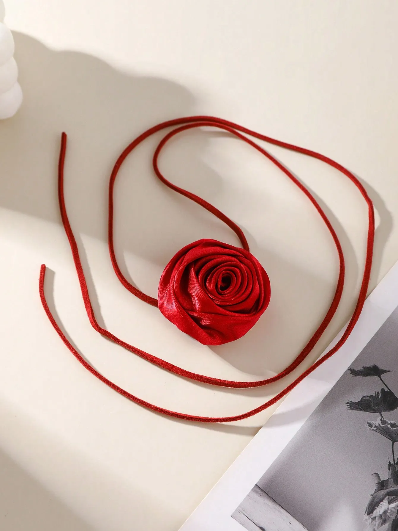 1pc Women's Elegant Fabric Flower Charm Necklace Satin Rose Choker Necklace