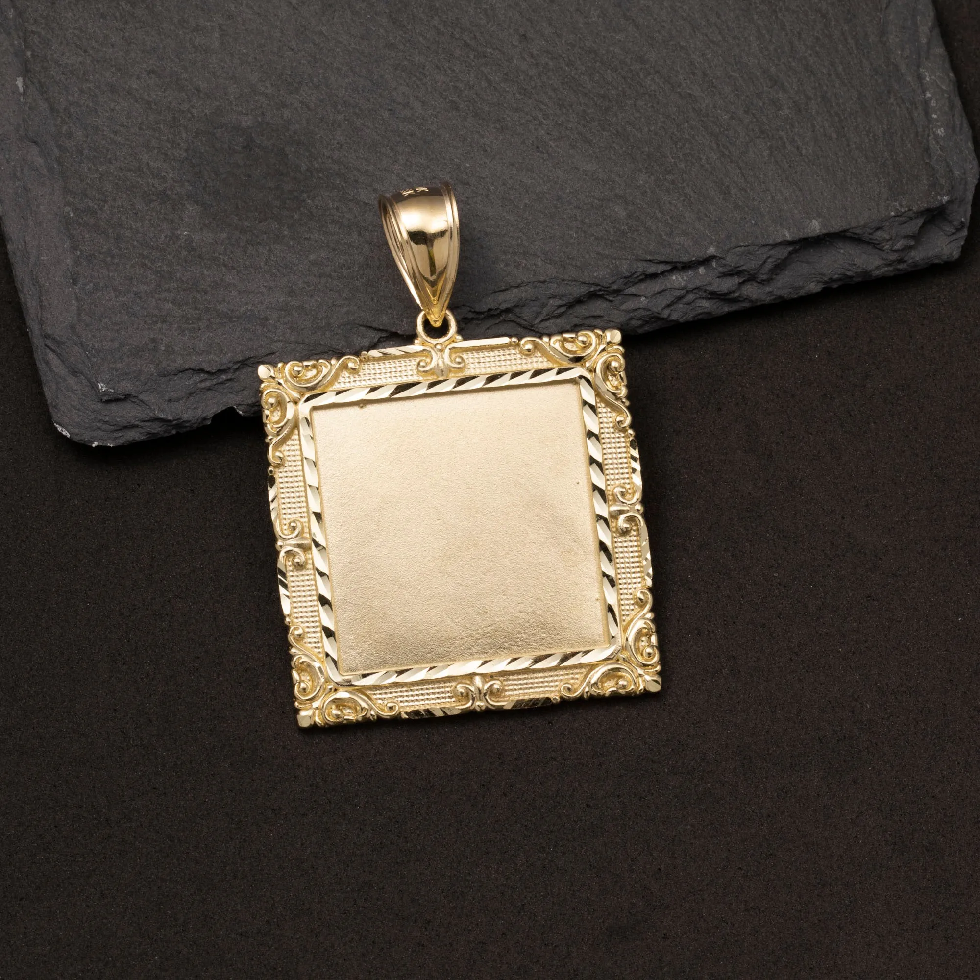 2" Framed Picture Memory Pendant 10K Yellow Gold