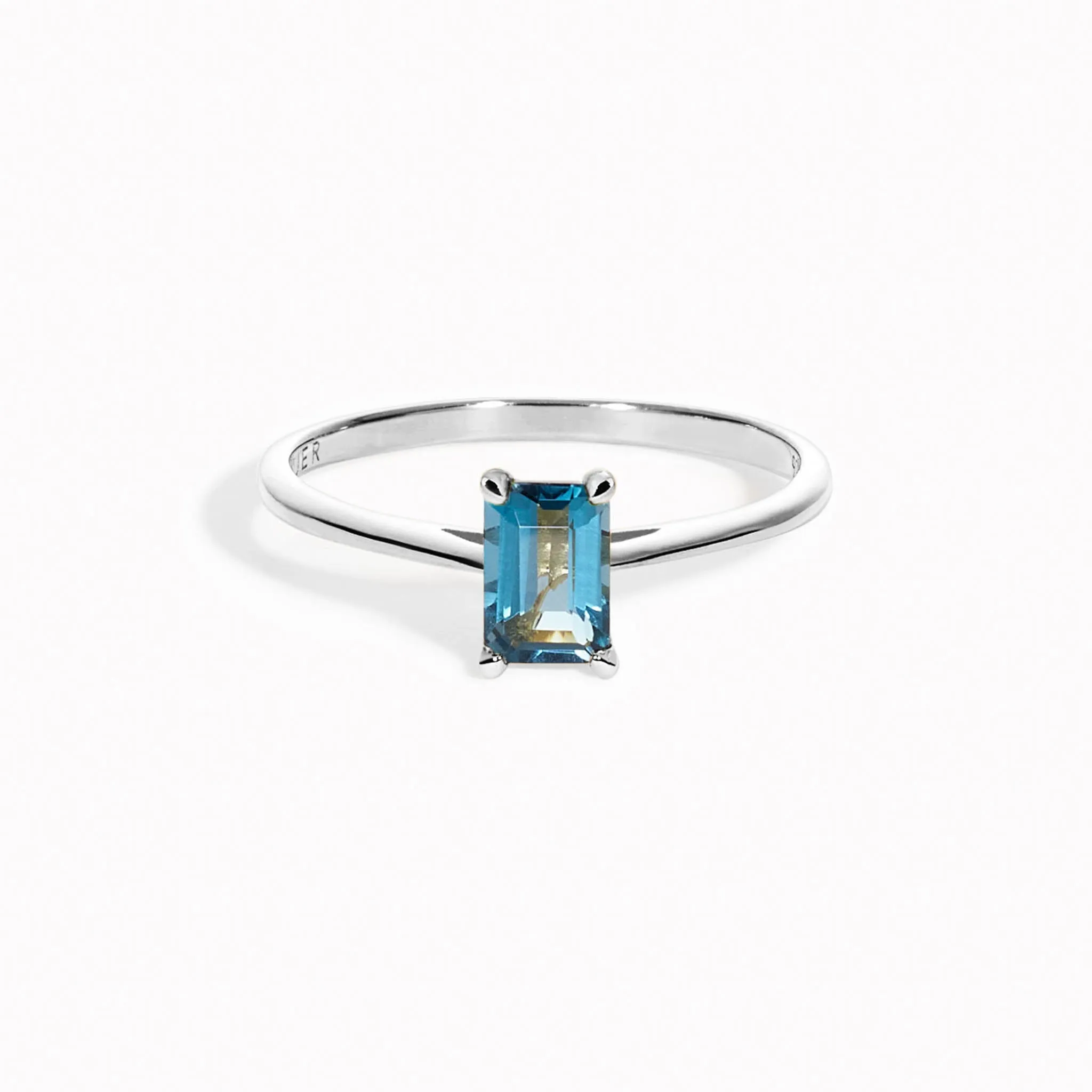 Baguette Ring London Blue Topaz Silver - Charlotte