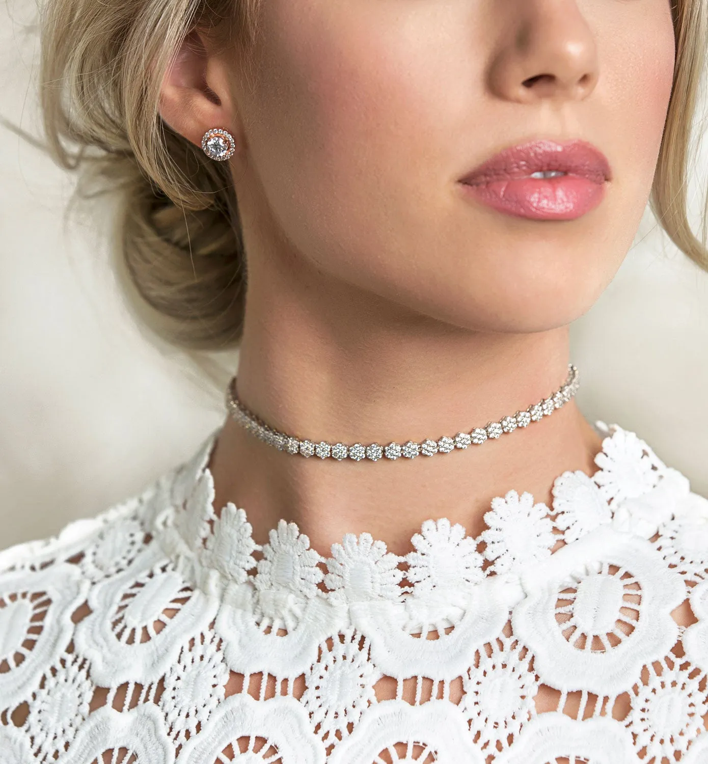 Daisy Eternity Crystal Choker