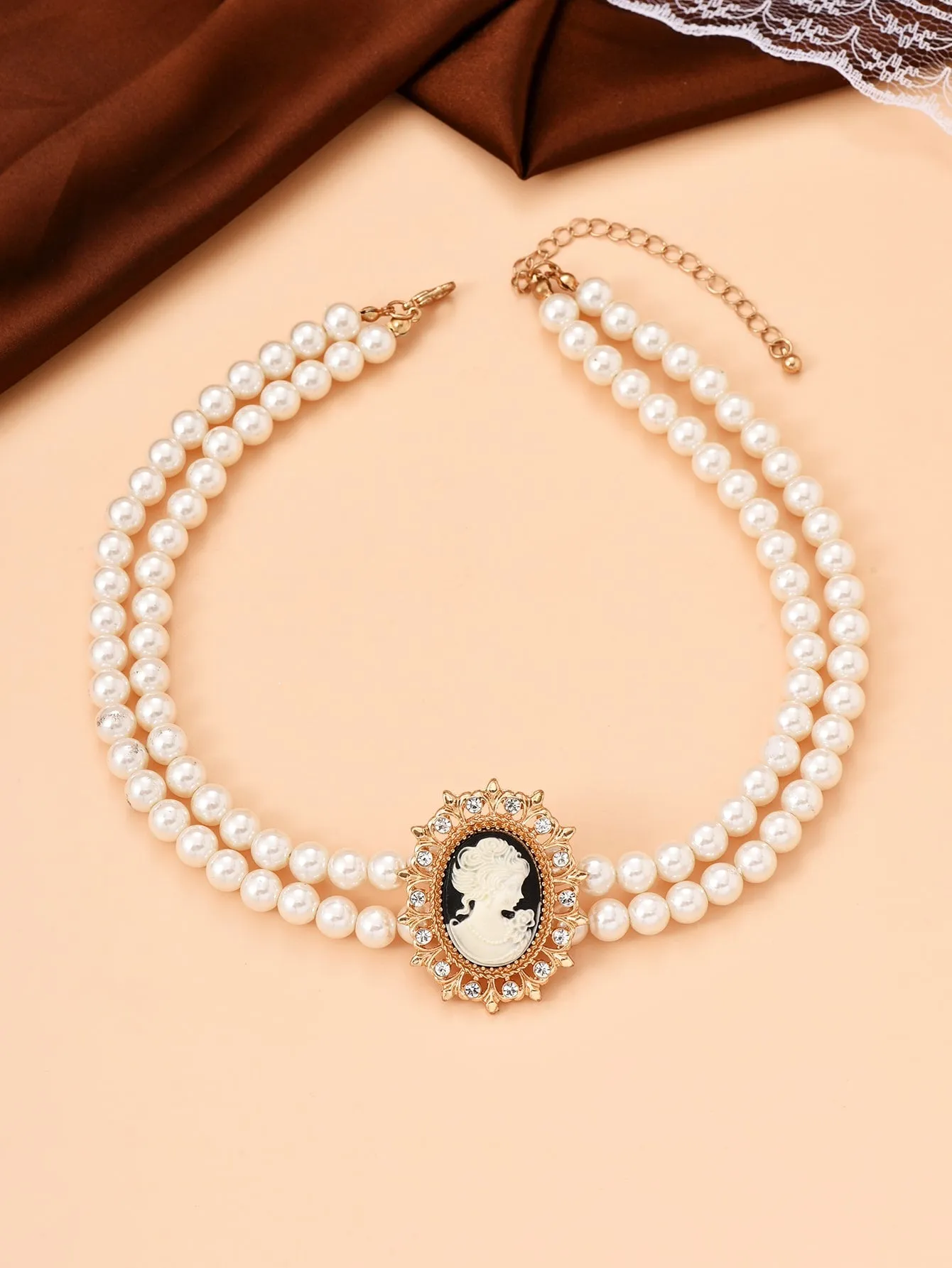 Female Figure Pearl Beaded Necklace Vintage Style Statement Necklace Modern