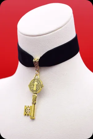 The KEY Antique Gold Black Choker