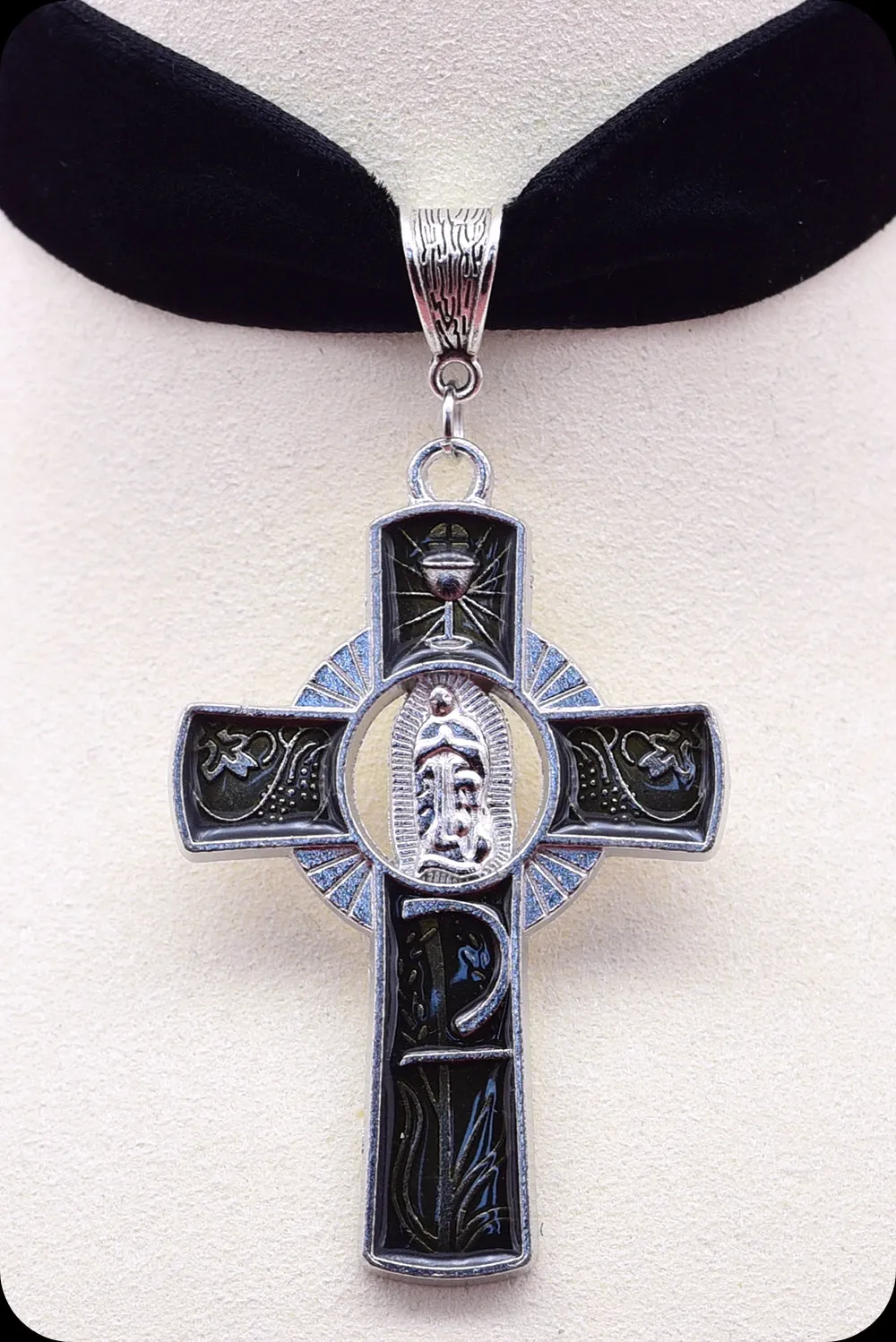 The PARISH Silver Black Choker