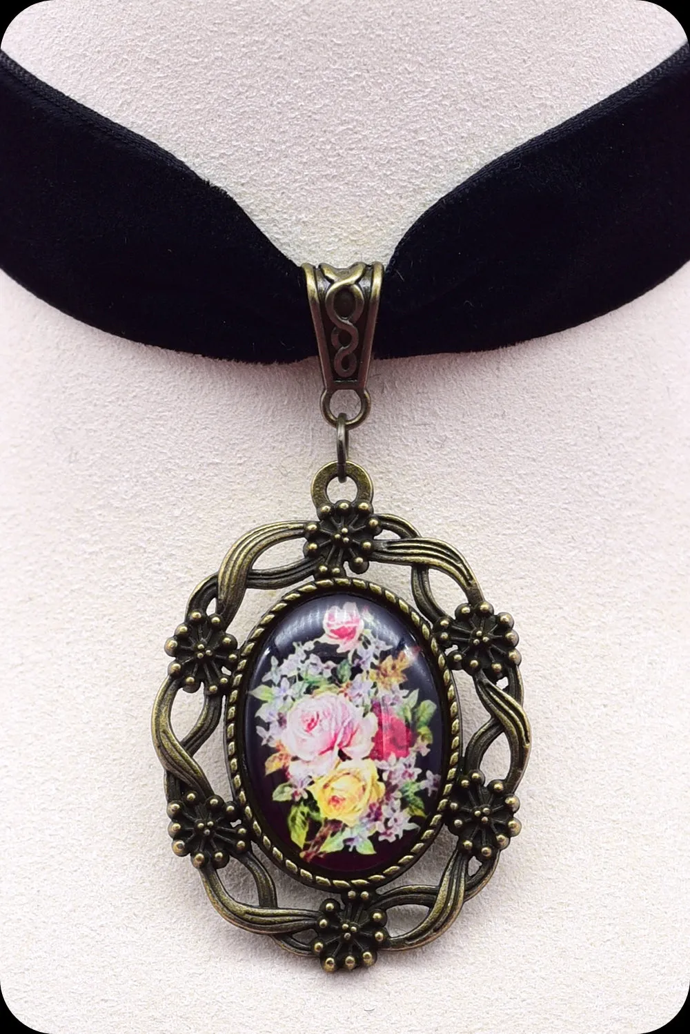 The ROSE Antique Brass Black Choker