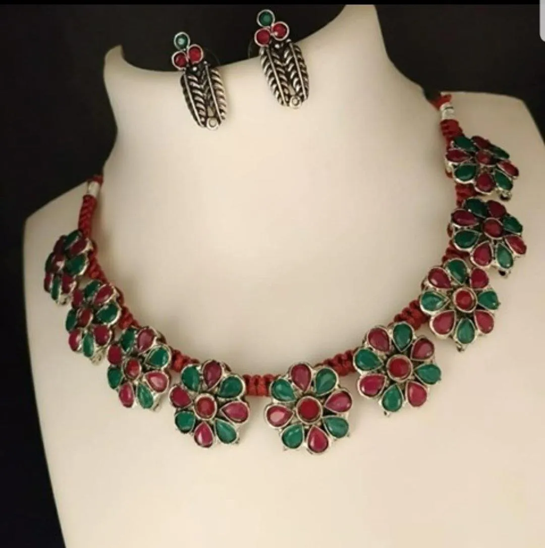 Thread Style Neckset