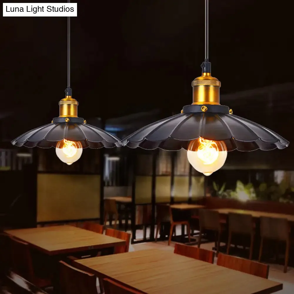 Vintage Scalloped Edge Hanging Lamp: Single-Bulb Iron Pendant for Restaurants